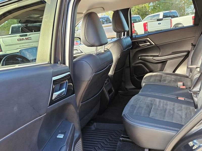 Used 2024 Mitsubishi Outlander SE image 7