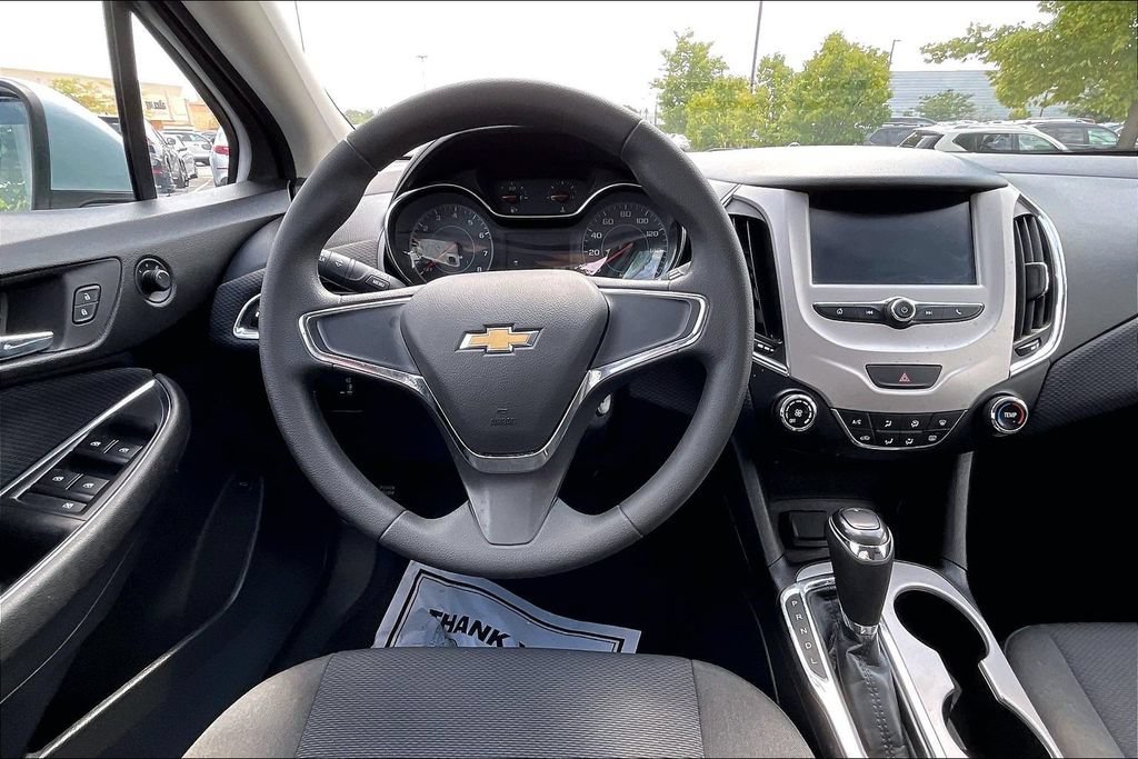 Used 2017 Chevrolet Cruze LS FWD image 5
