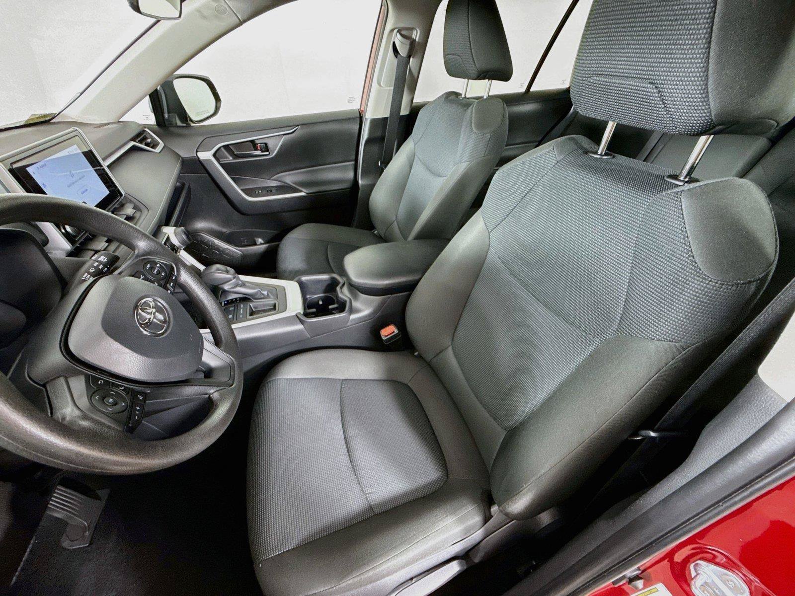Used 2025 Toyota RAV4 LE FWD image 9