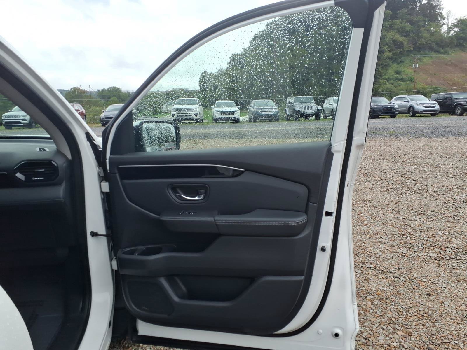 Used 2023 Honda Pilot Touring image 18