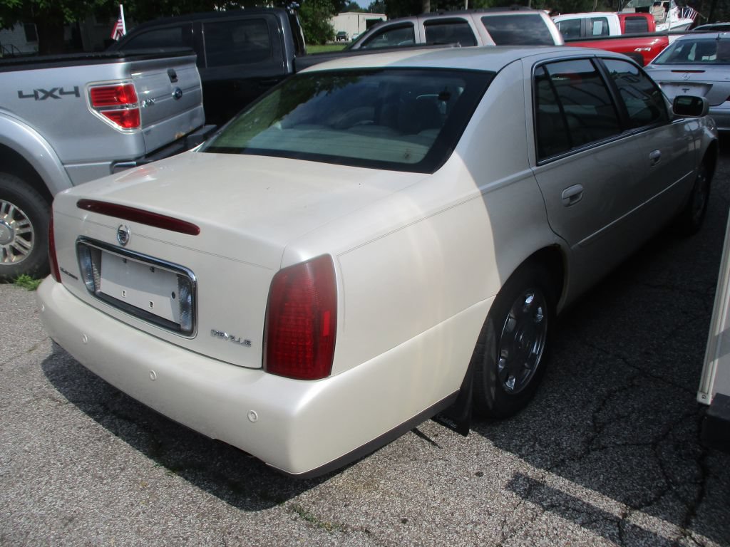 Used 2002 Cadillac De Ville w/ Comfort/Convenience Pkg FWD image 5