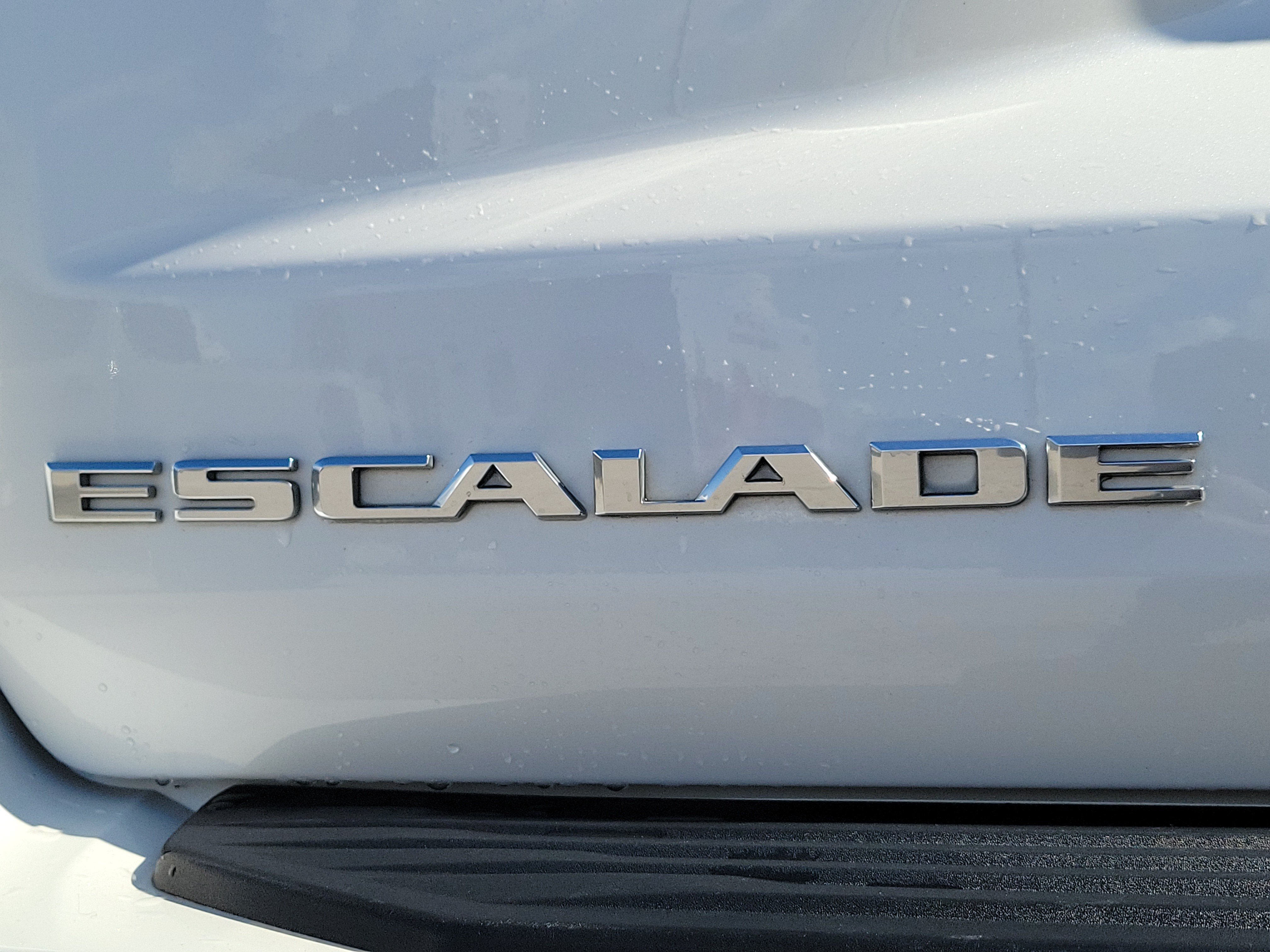 Used 2023 Cadillac Escalade ESV Premium Luxury w/ Performance Package AWD/4WD image 11