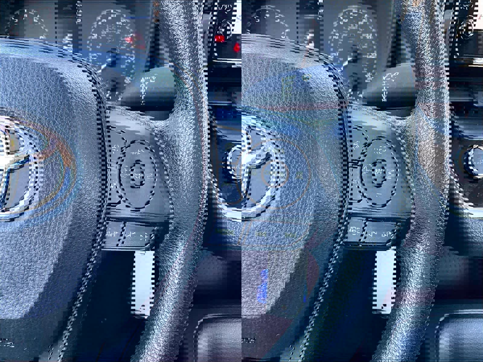 Used 2023 Toyota Corolla LE image 24