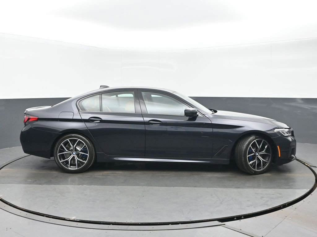 Used 2023 BMW 540i xDrive w/ M Sport Package image 2