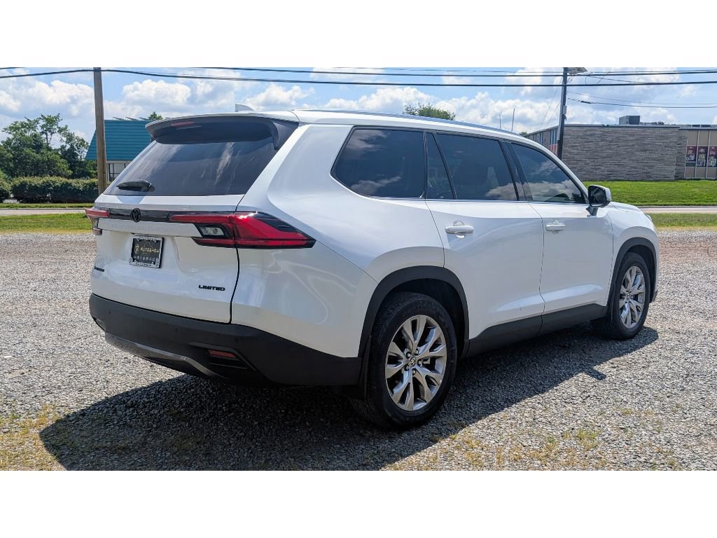 Used 2024 Toyota Grand Highlander Limited image 7
