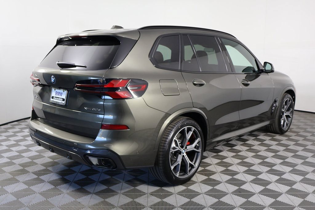 Used 2026 BMW X5 xDrive50e w/ M Sport Package AWD/4WD image 2