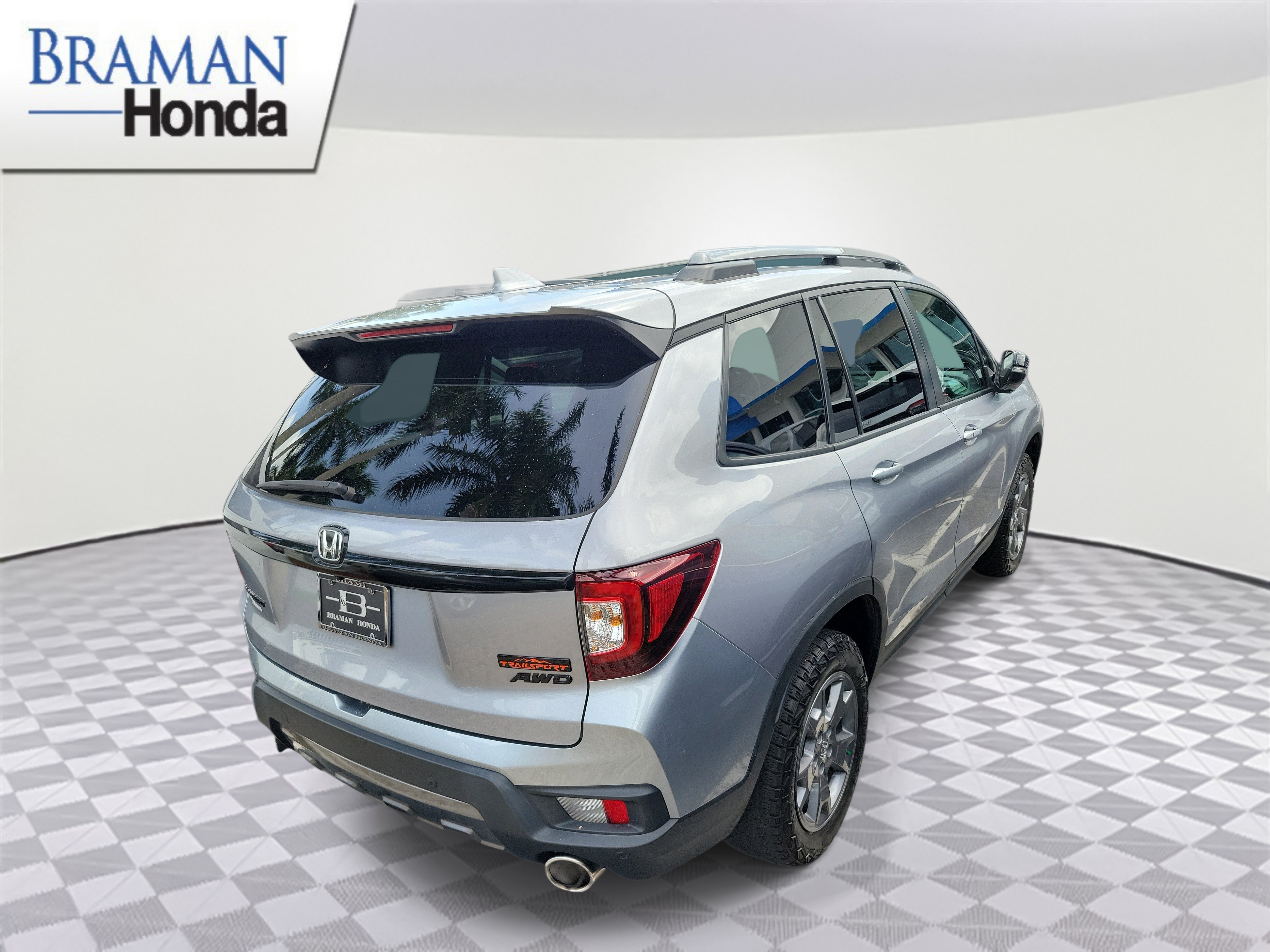 Certified 2024 Honda Passport TrailSport image 3