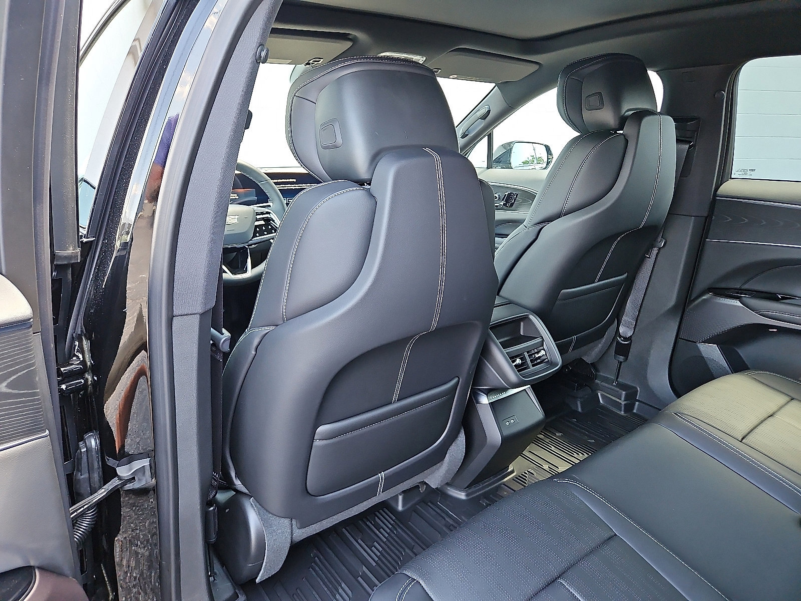 New 2025 Cadillac Lyriq Sport w/ LPO, Floor Liner Package image 7