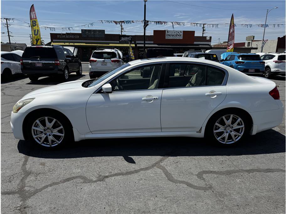 Used 2013 INFINITI G37 Journey w/ Premium Pkg RWD image 2