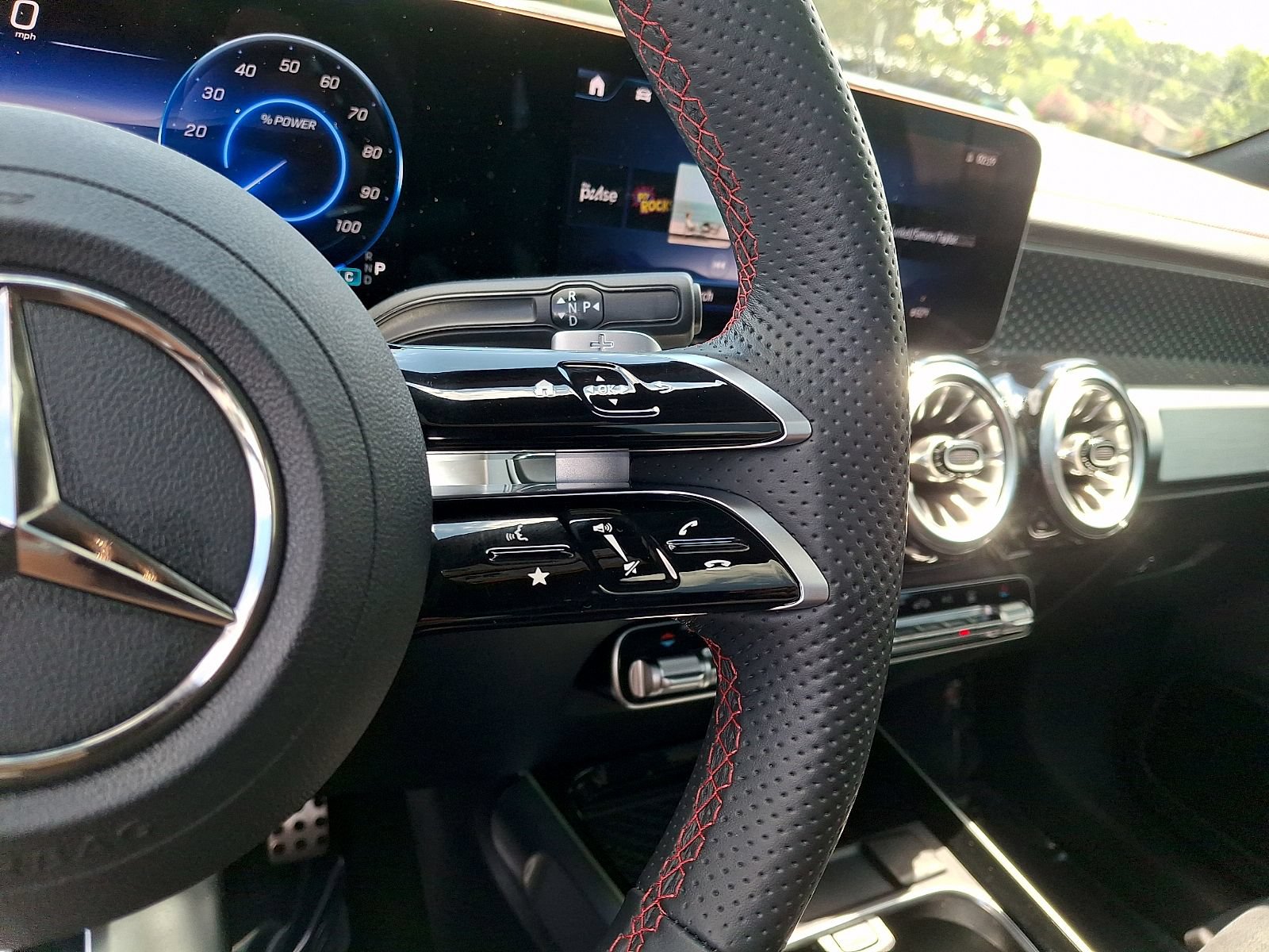 Certified 2024 Mercedes-Benz EQB 300 4MATIC image 22