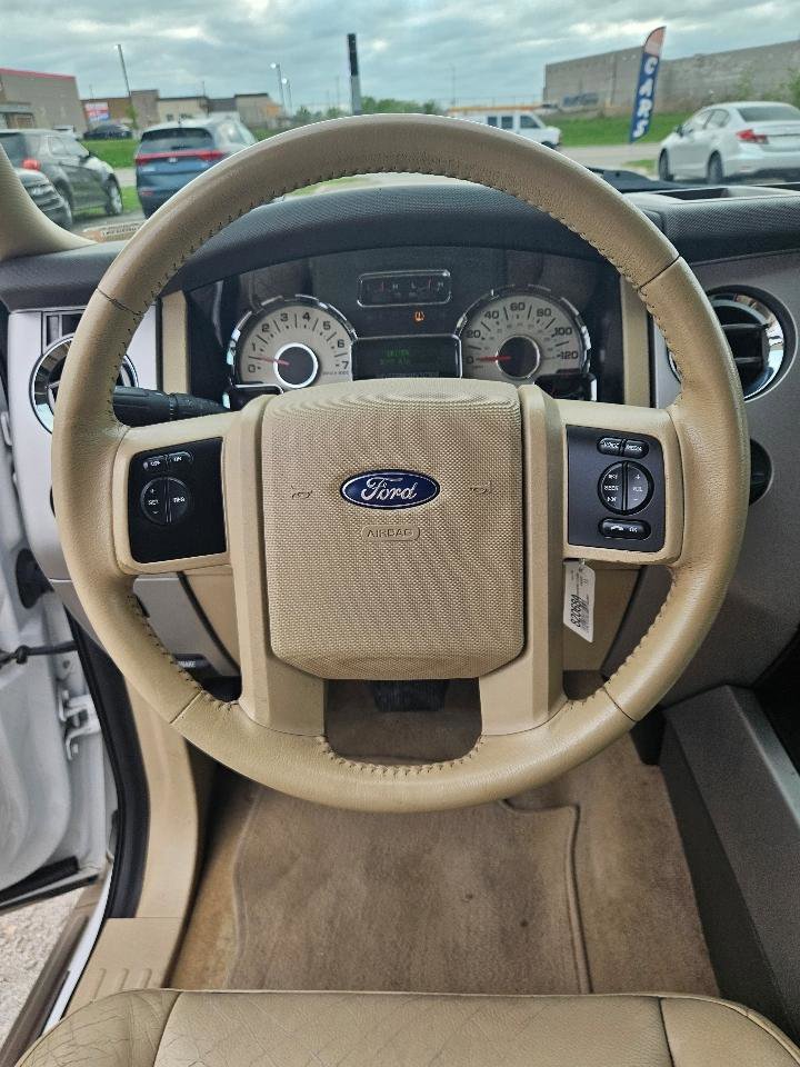 Used 2011 Ford Expedition XLT w/ 201A Rapid Spec Order Code RWD image 16