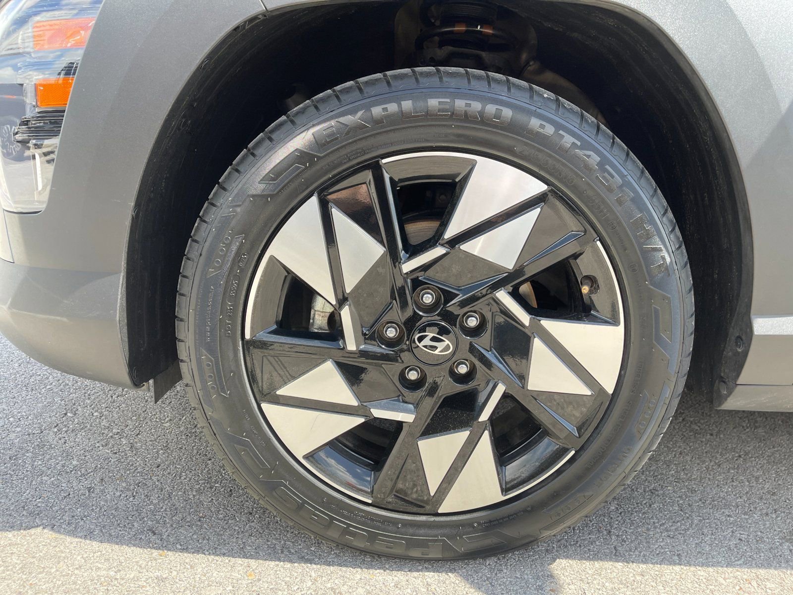 Used 2024 Hyundai Kona SEL image 31