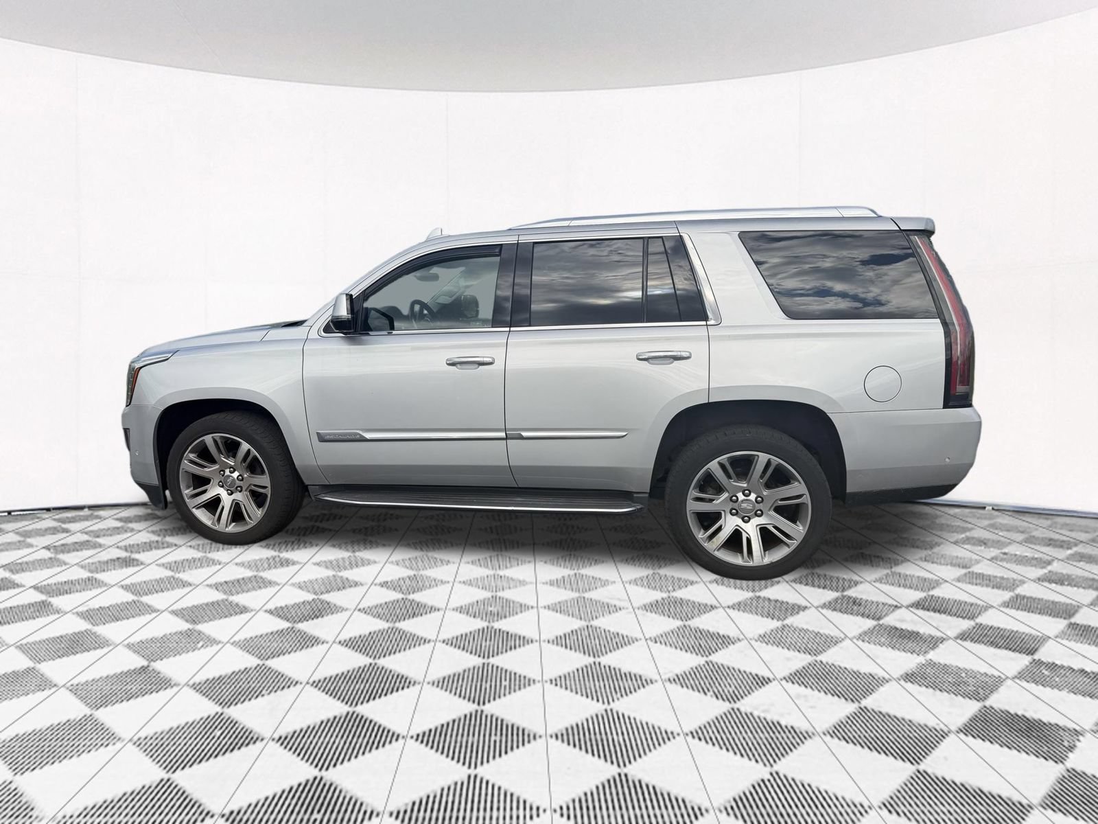 Used 2017 Cadillac Escalade Luxury AWD/4WD image 15