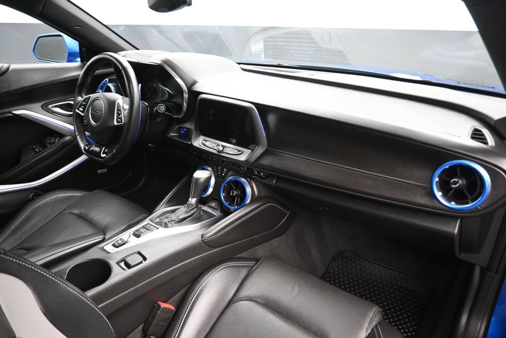 Used 2018 Chevrolet Camaro SS RWD image 42