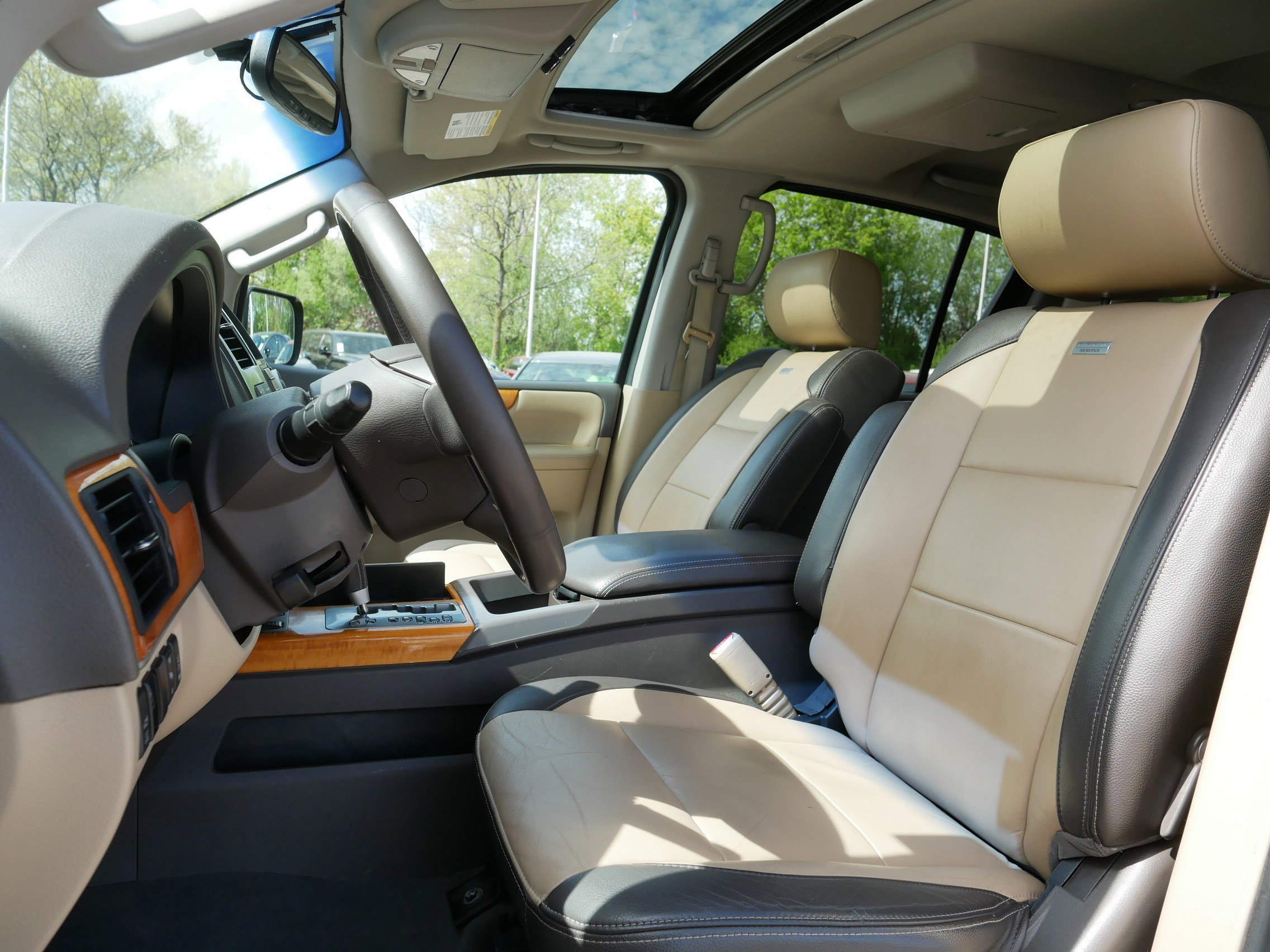 Used 2013 Nissan Armada Platinum w/ Platinum Reserve Pkg AWD/4WD image 35