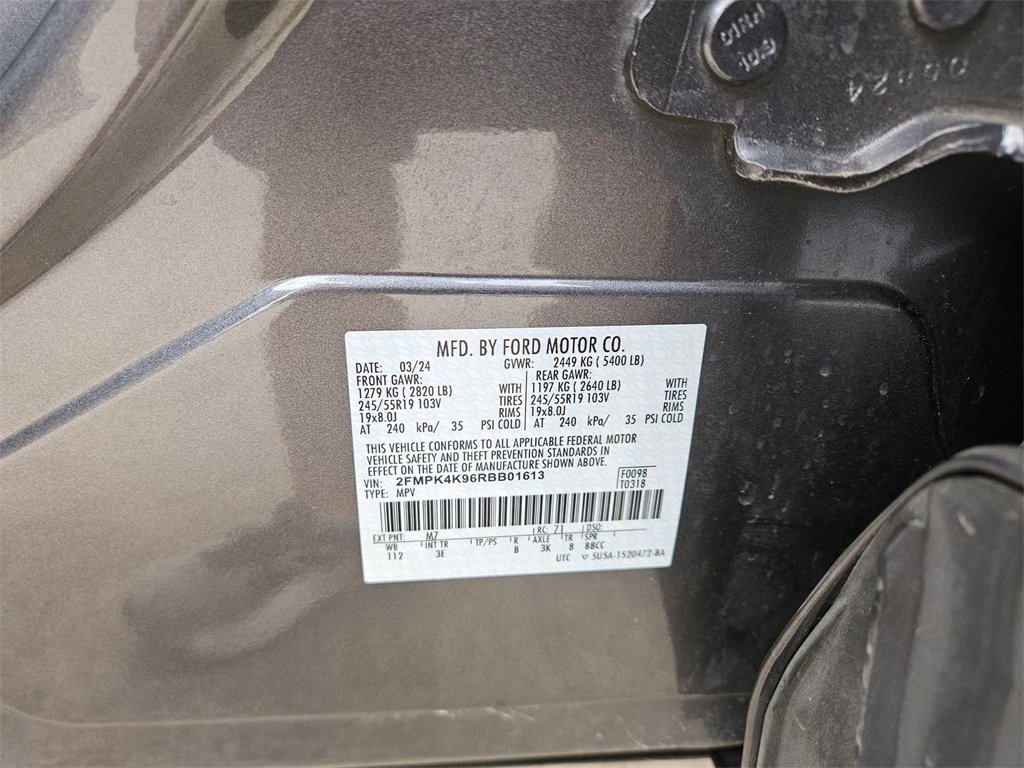 Used 2024 Ford Edge Titanium image 30