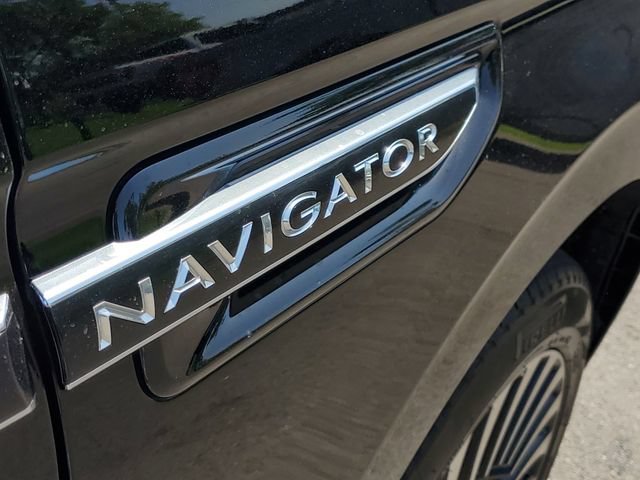 Used 2021 Lincoln Navigator L Black Label AWD/4WD image 6