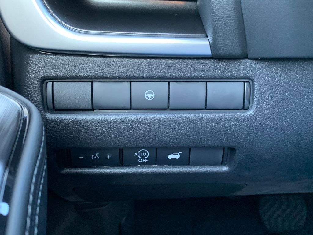 New 2026 Nissan Rogue SV FWD image 18