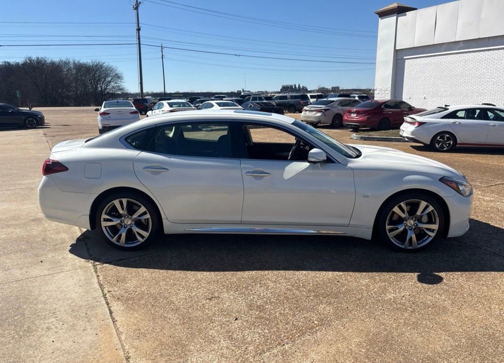 Used 2019 INFINITI Q70 L 5.6 w/ Sensory Package image 4