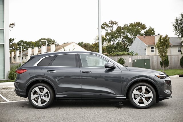 New 2025 Audi Q5 Prestige image 3
