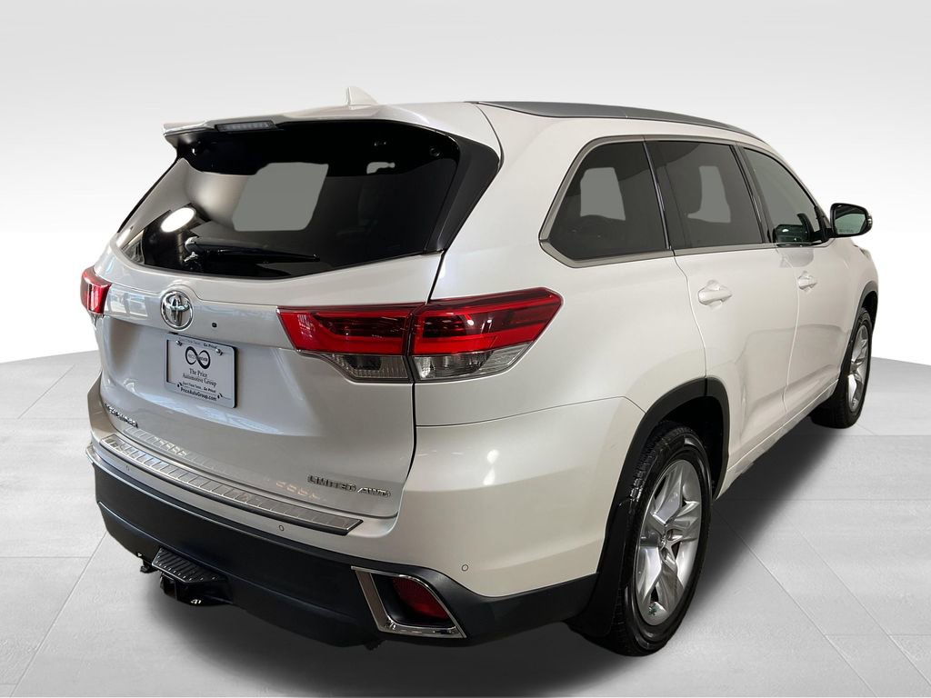 Used 2017 Toyota Highlander Limited AWD/4WD image 9