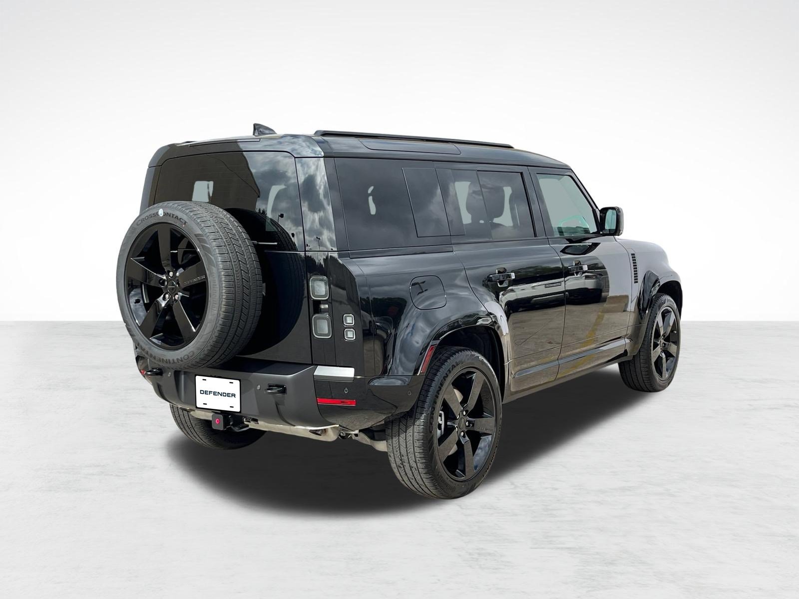 Used 2026 Land Rover Defender 110 X-Dynamic SE AWD/4WD image 9