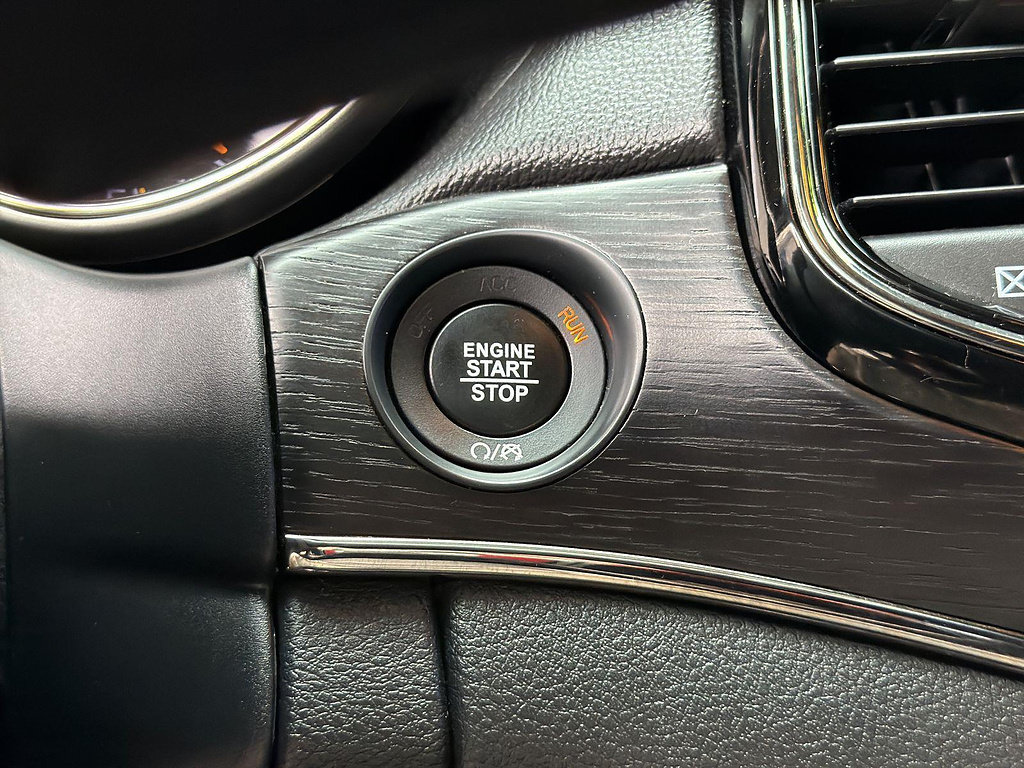 Used 2019 Jeep Grand Cherokee High Altitude RWD image 16