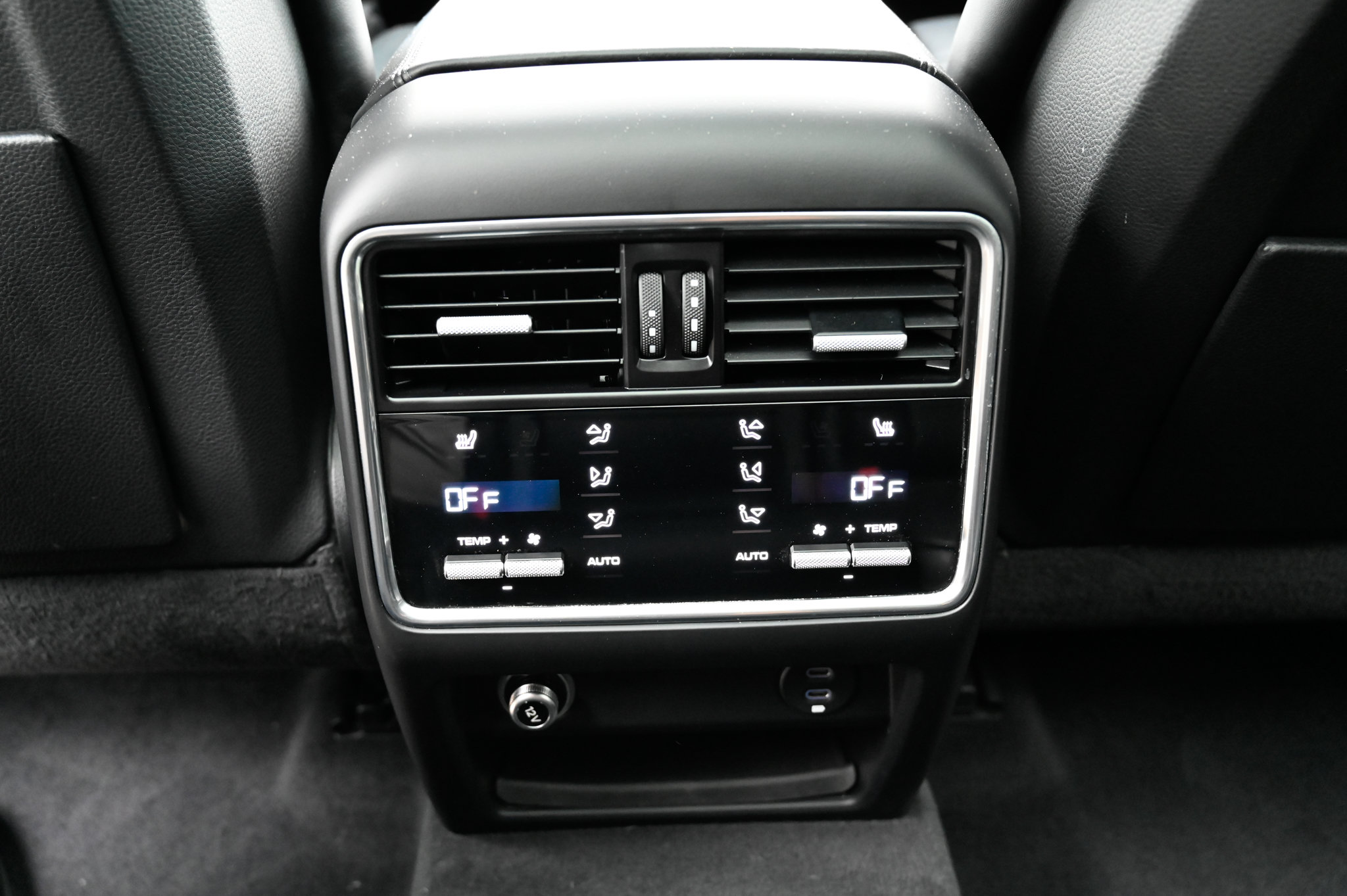 Used 2021 Porsche Cayenne Turbo AWD/4WD image 44
