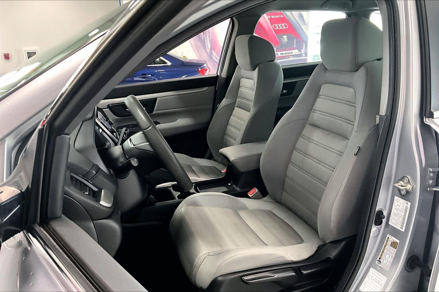 Used 2017 Honda CR-V LX image 10