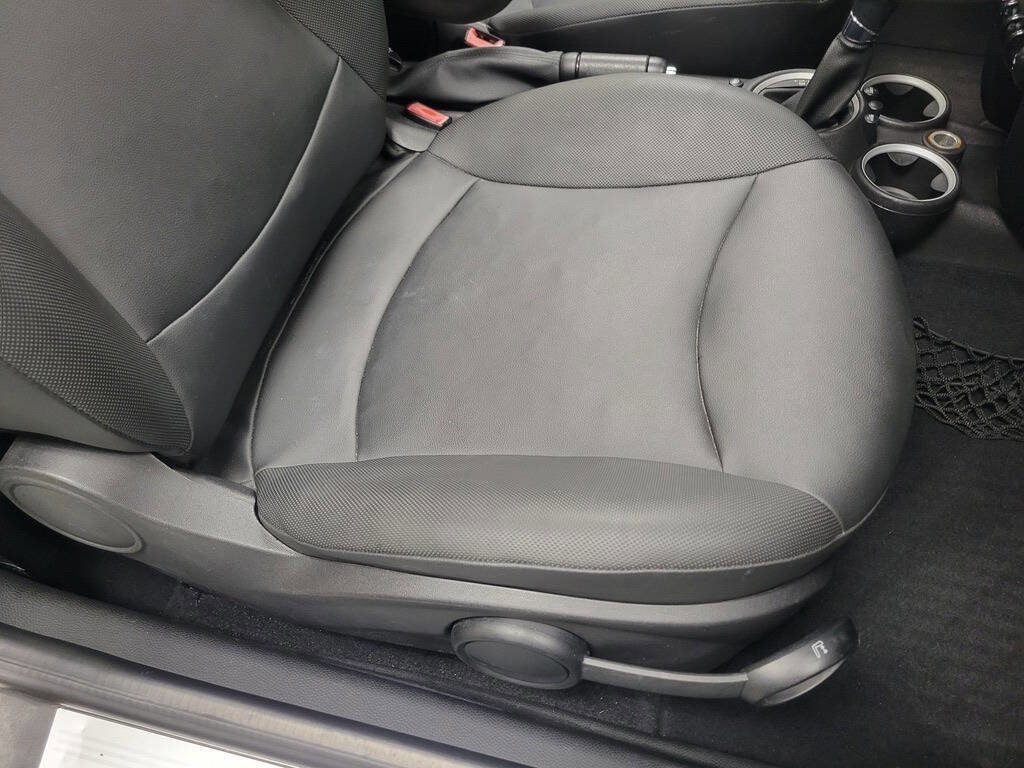 Used 2013 MINI Cooper Convertible image 31