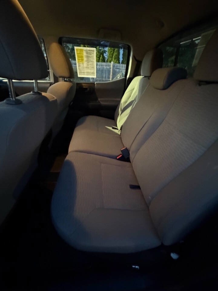 Used 2016 Toyota Tacoma SR AWD/4WD image 11