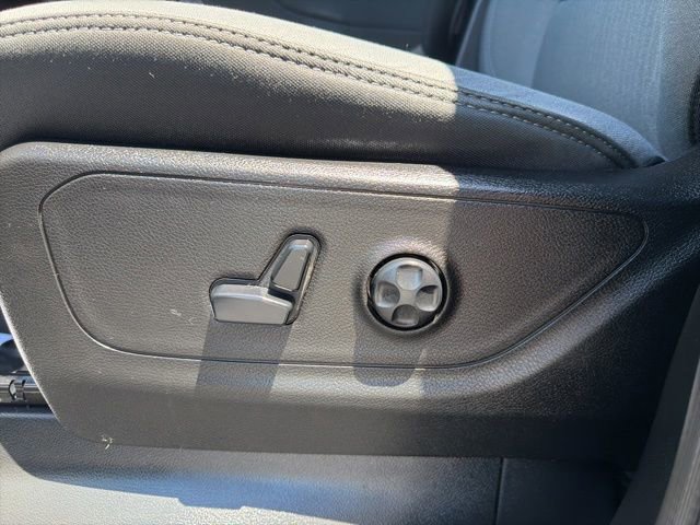 Used 2020 RAM 1500 Big Horn AWD/4WD image 18