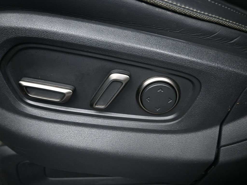 Used 2023 Rivian R1S Adventure AWD/4WD image 13
