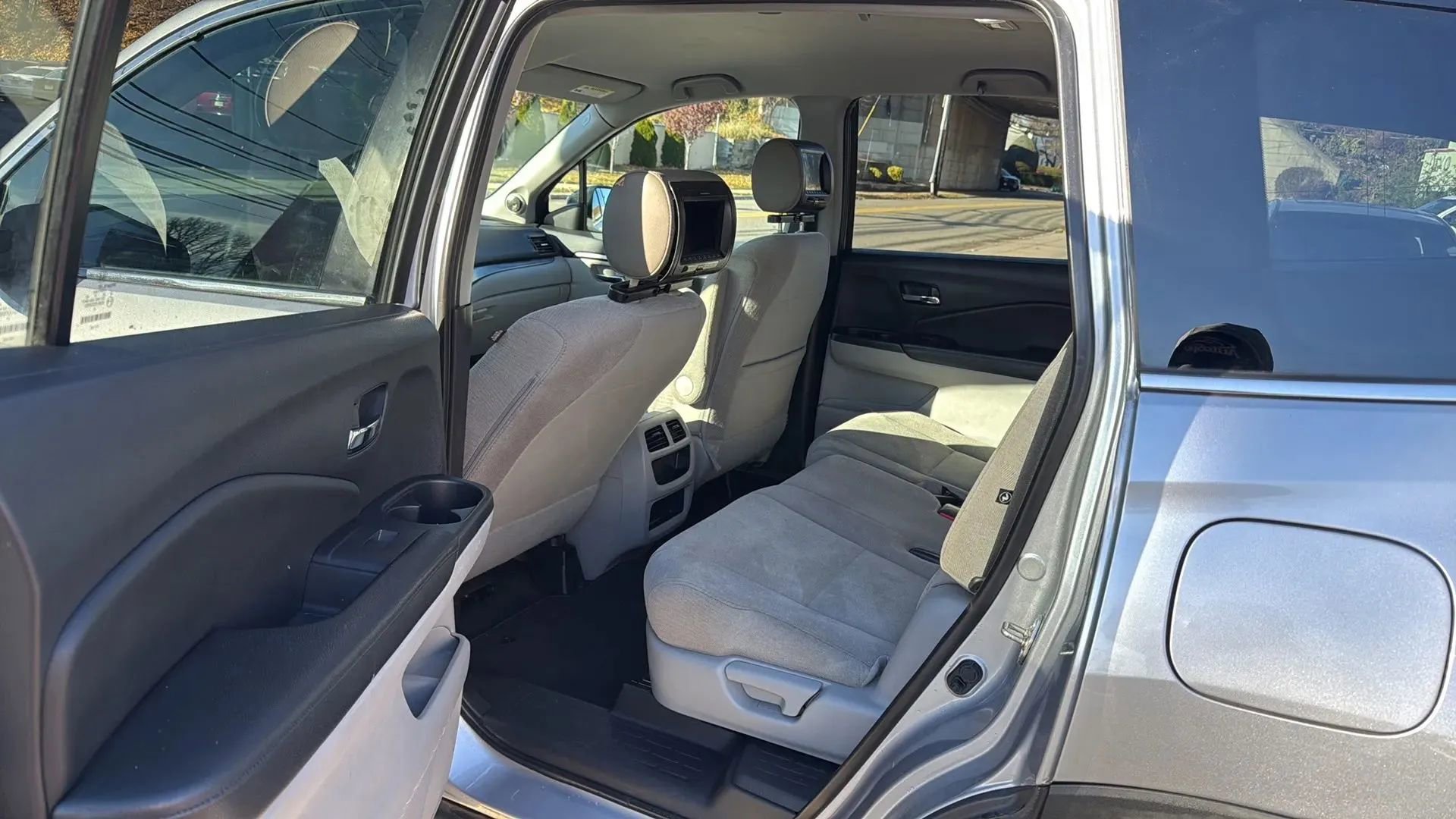 Used 2018 Honda Pilot LX image 28