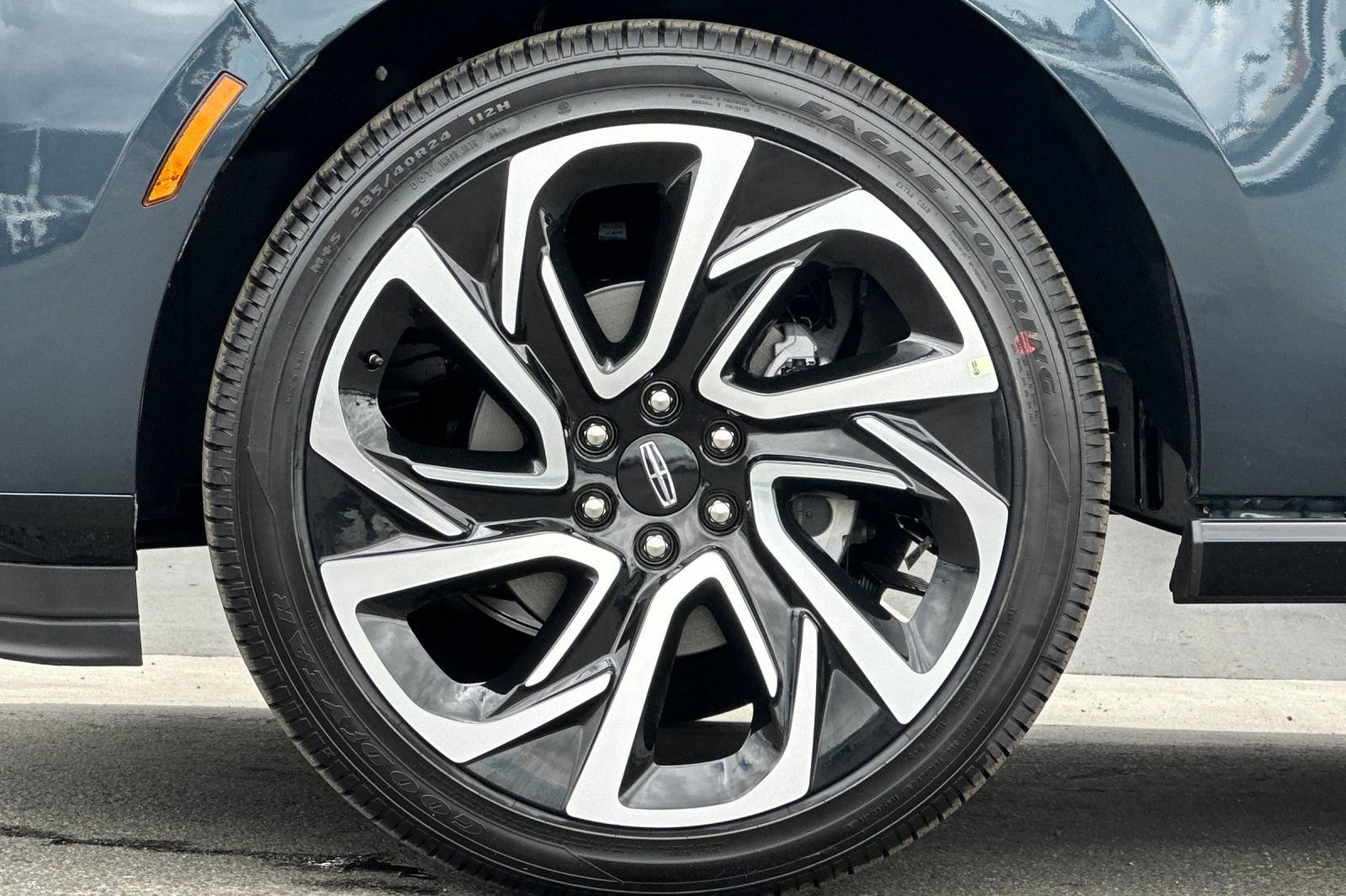 New 2026 Lincoln Navigator Reserve AWD/4WD image 26