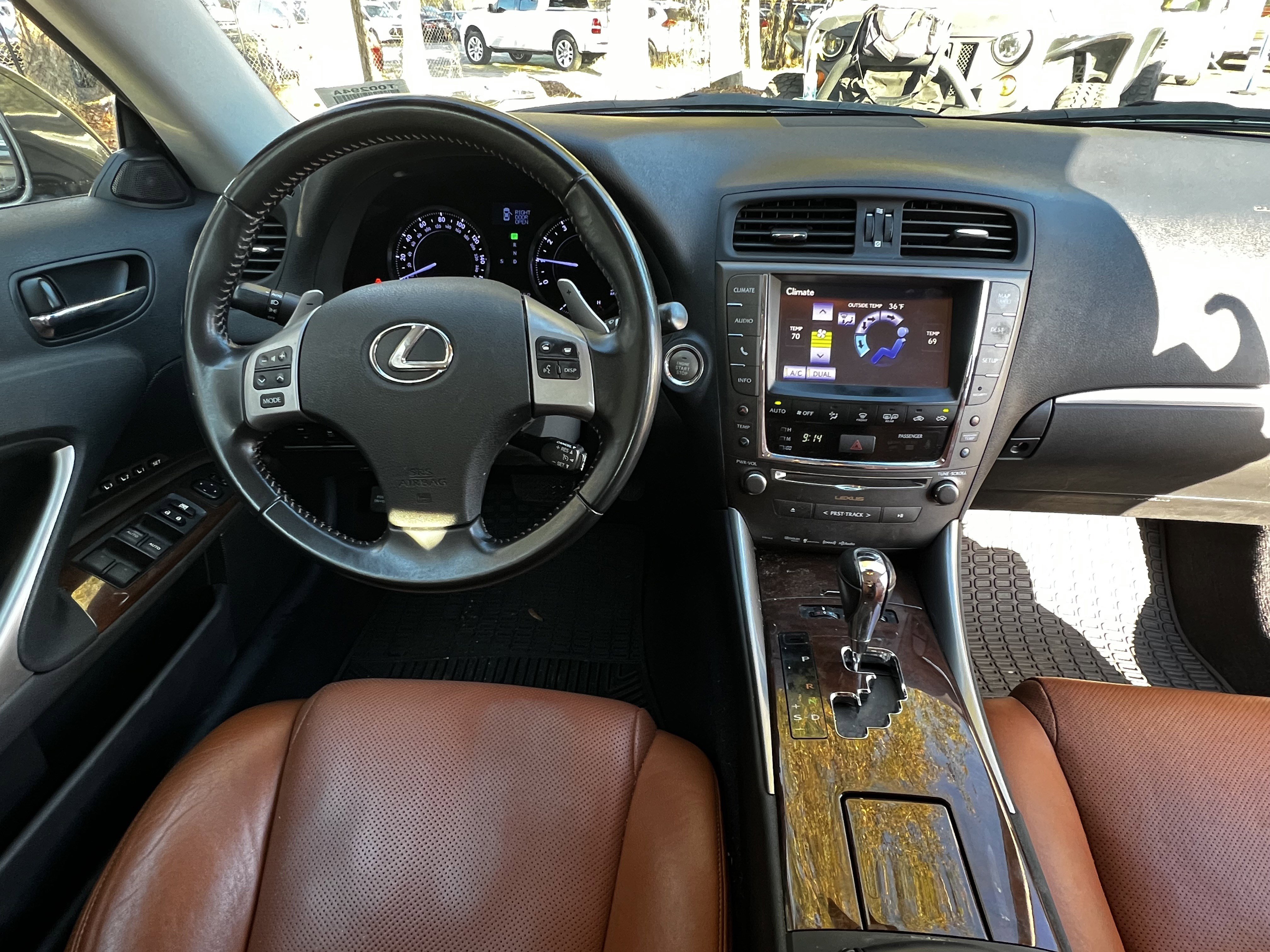 Used 2014 Lexus IS 250C image 33