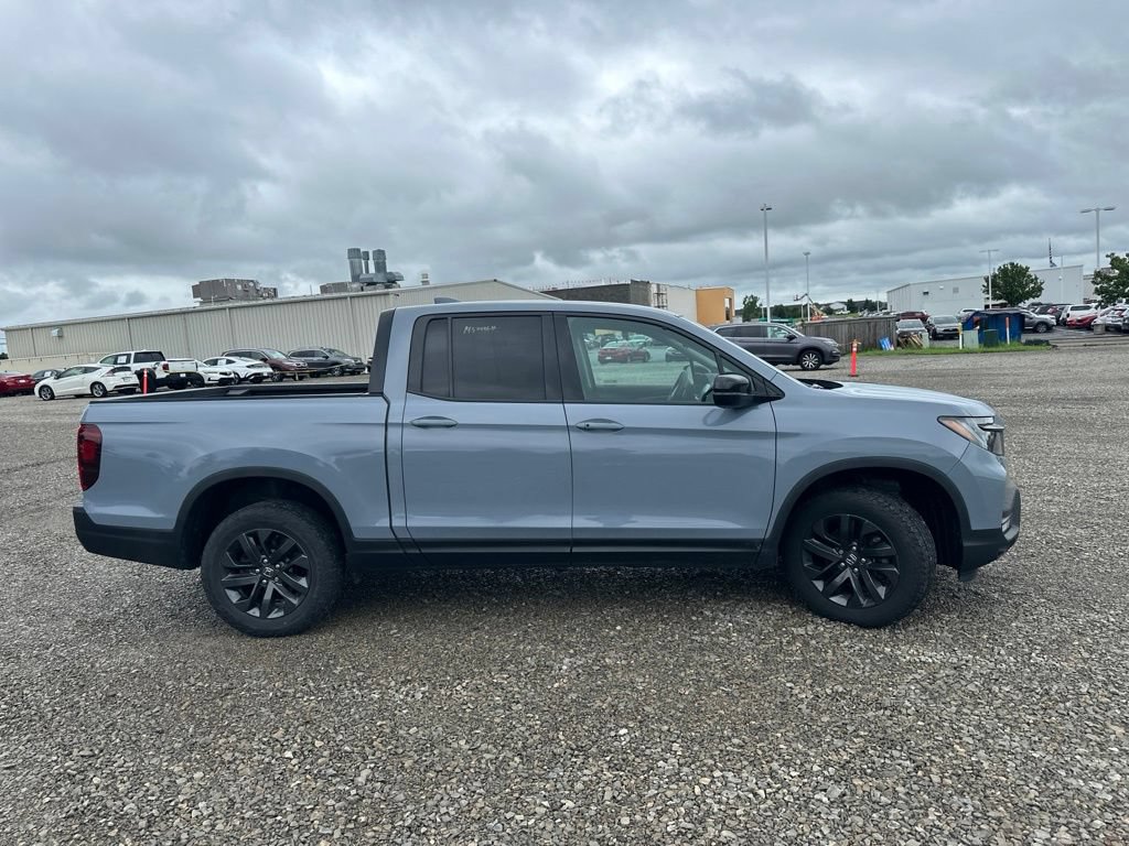 Used 2023 Honda Ridgeline Sport image 11