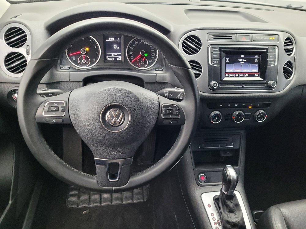 Used 2016 Volkswagen Tiguan S image 22