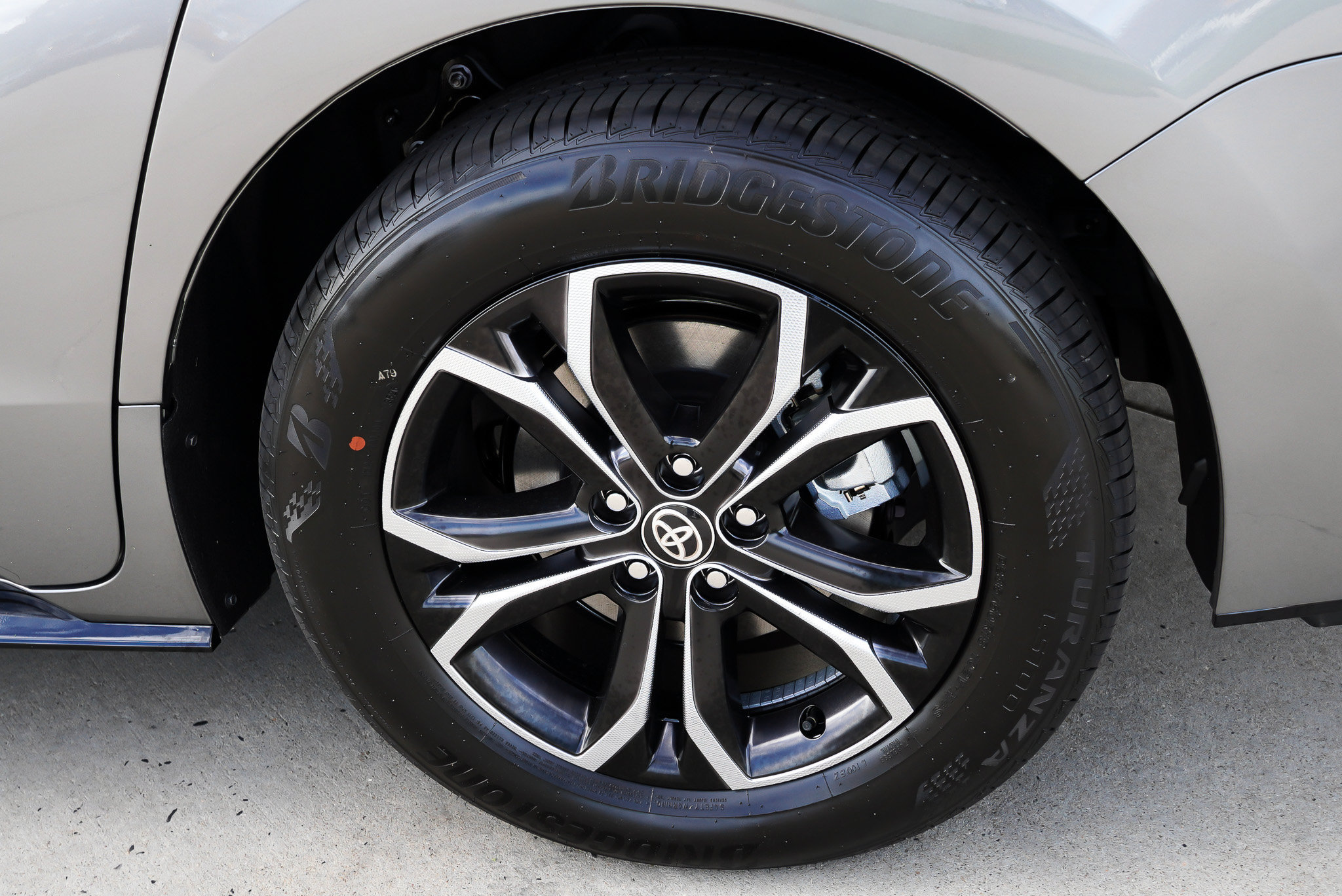 New 2026 Toyota Sienna Platinum AWD/4WD image 13