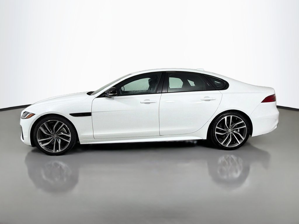 Used 2024 Jaguar XF R-Dynamic SE AWD/4WD image 8