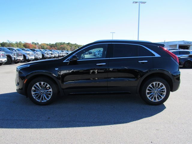 Used 2024 Cadillac XT4 Premium Luxury w/ Technology Package image 2