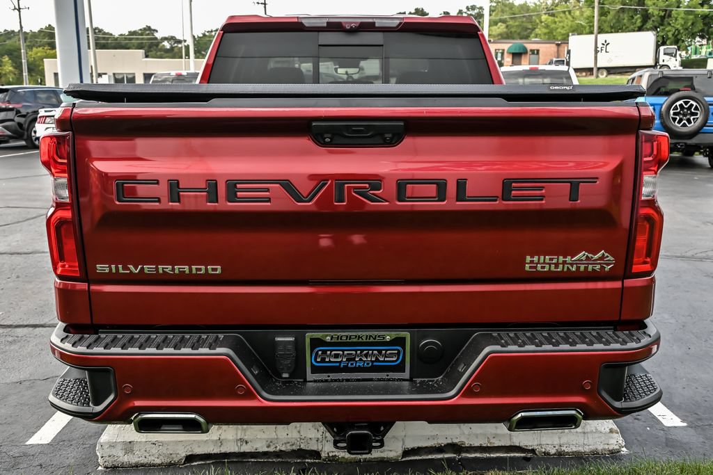 Used 2023 Chevrolet Silverado 1500 High Country w/ High Country Premium Package AWD/4WD image 7