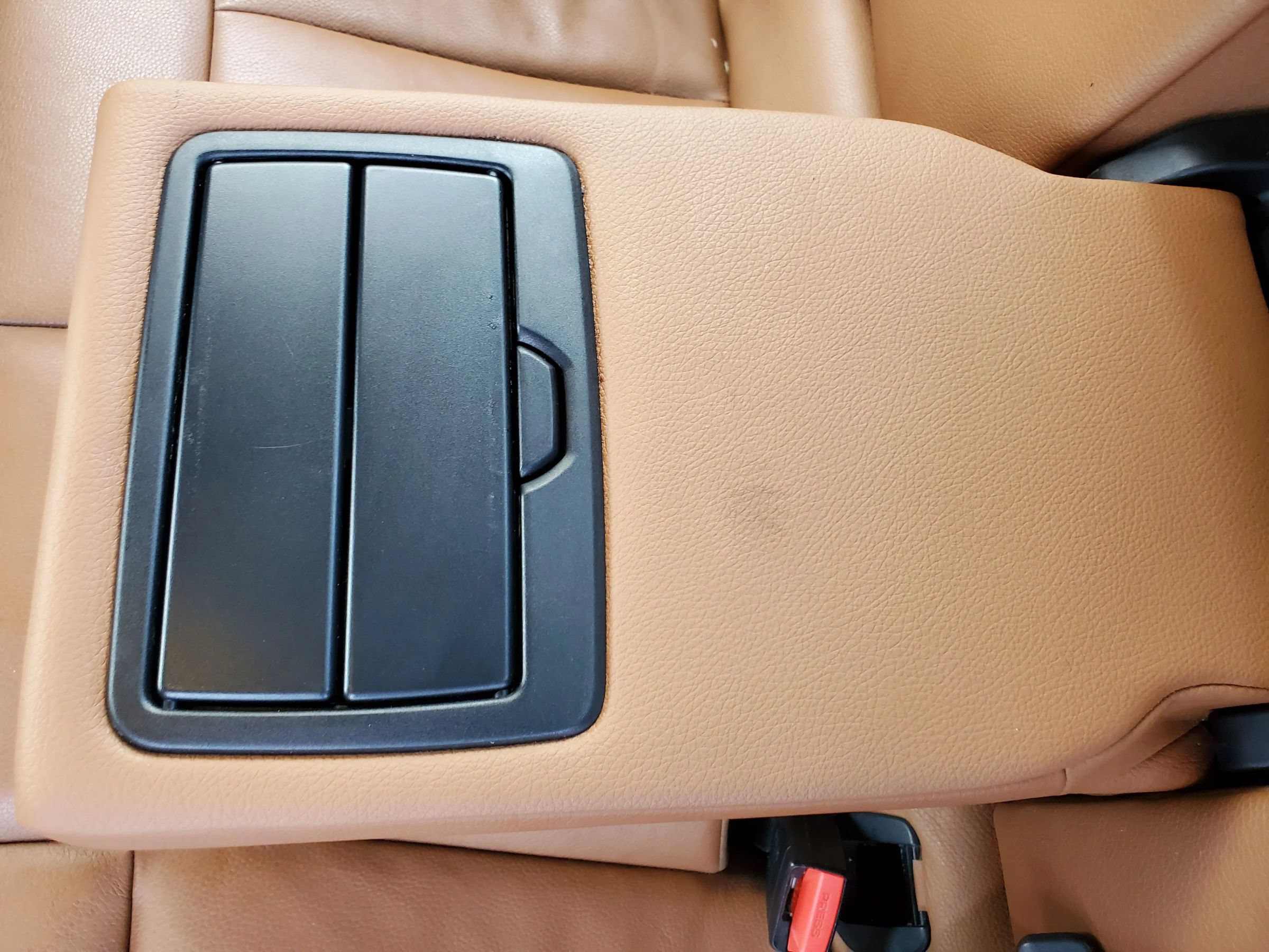 Used 2015 BMW ActiveHybrid 3 w/ Technology Package RWD image 33