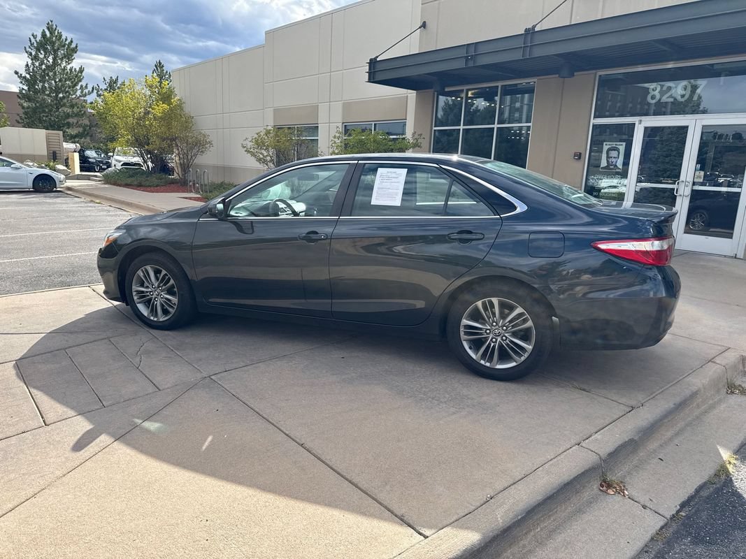 Used 2016 Toyota Camry SE FWD image 9