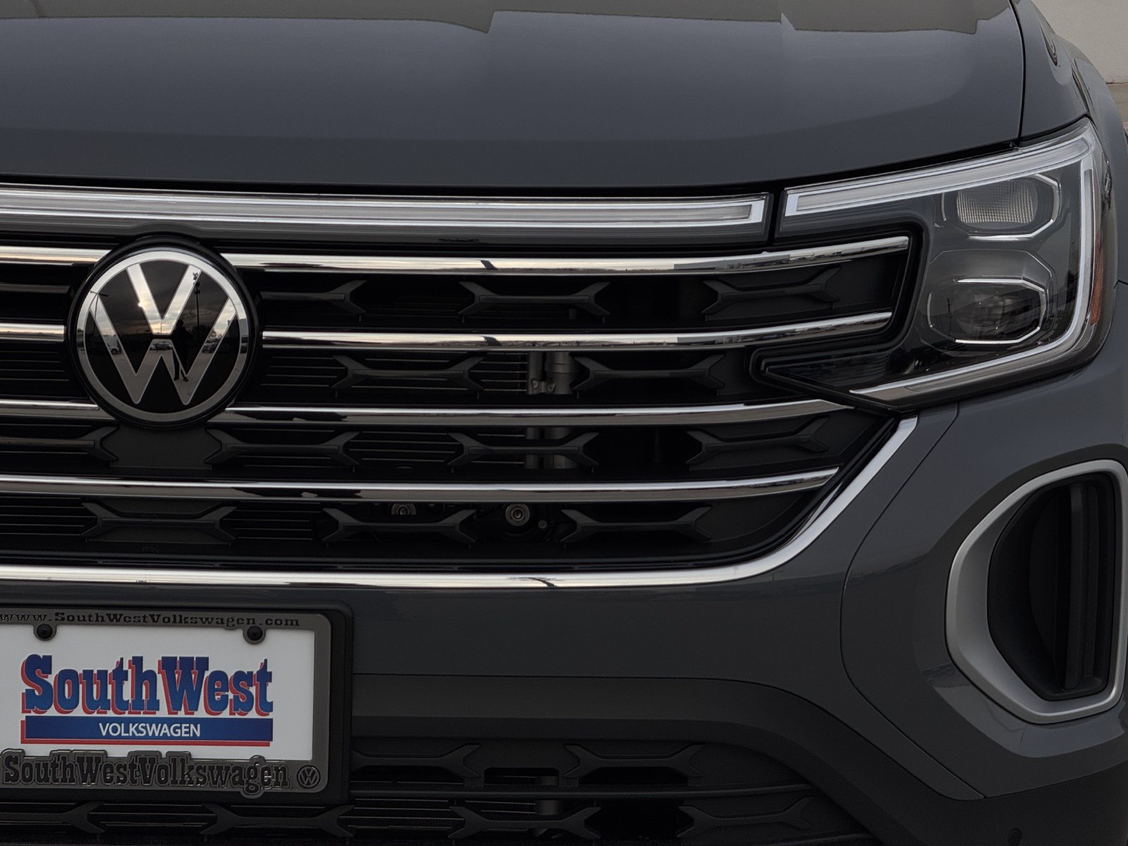 New 2026 Volkswagen Atlas SE FWD image 8