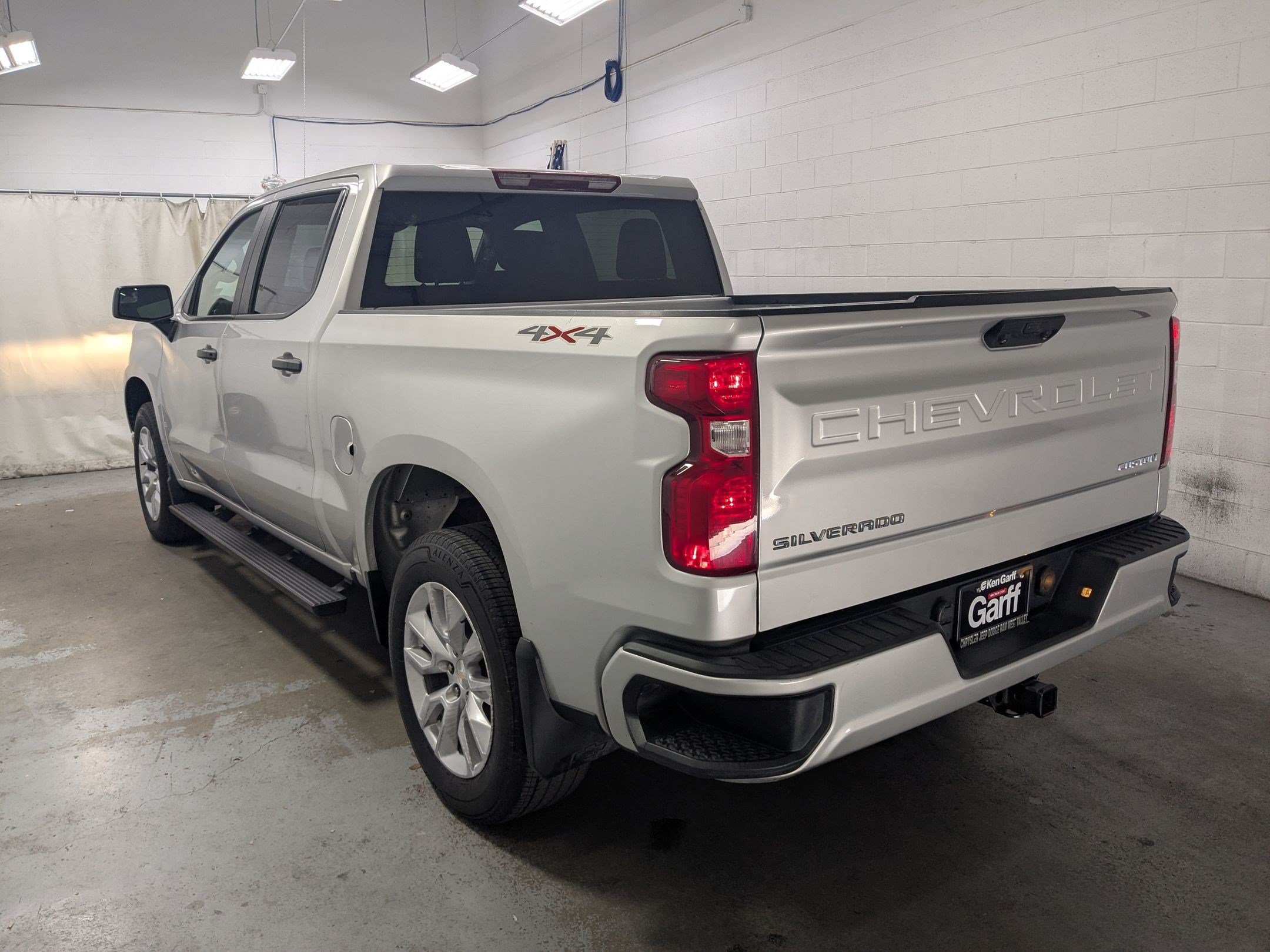 Used 2022 Chevrolet Silverado 1500 Custom AWD/4WD image 9