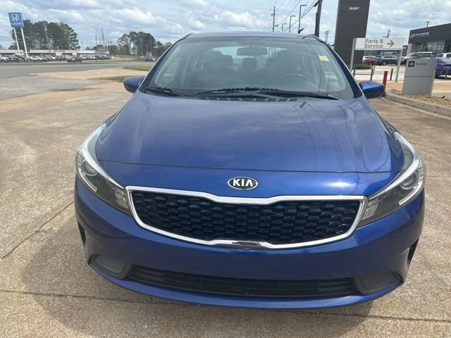 Used 2017 Kia Forte S image 2