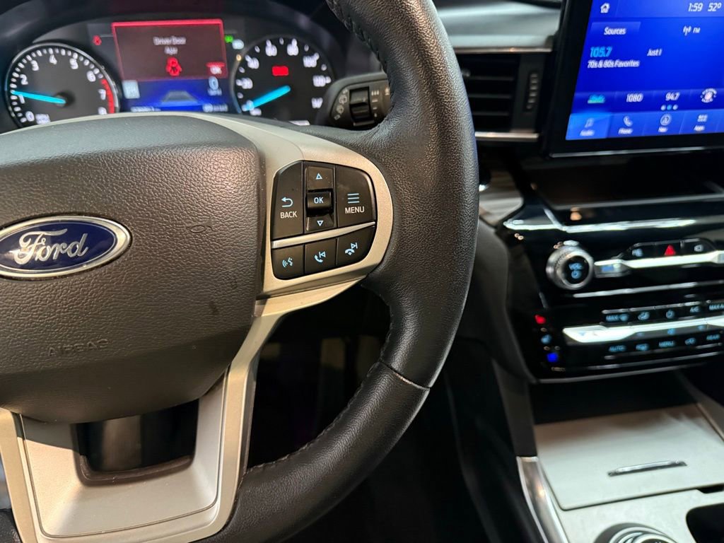 Used 2022 Ford Explorer Limited w/ Equipment Group 301A image 30