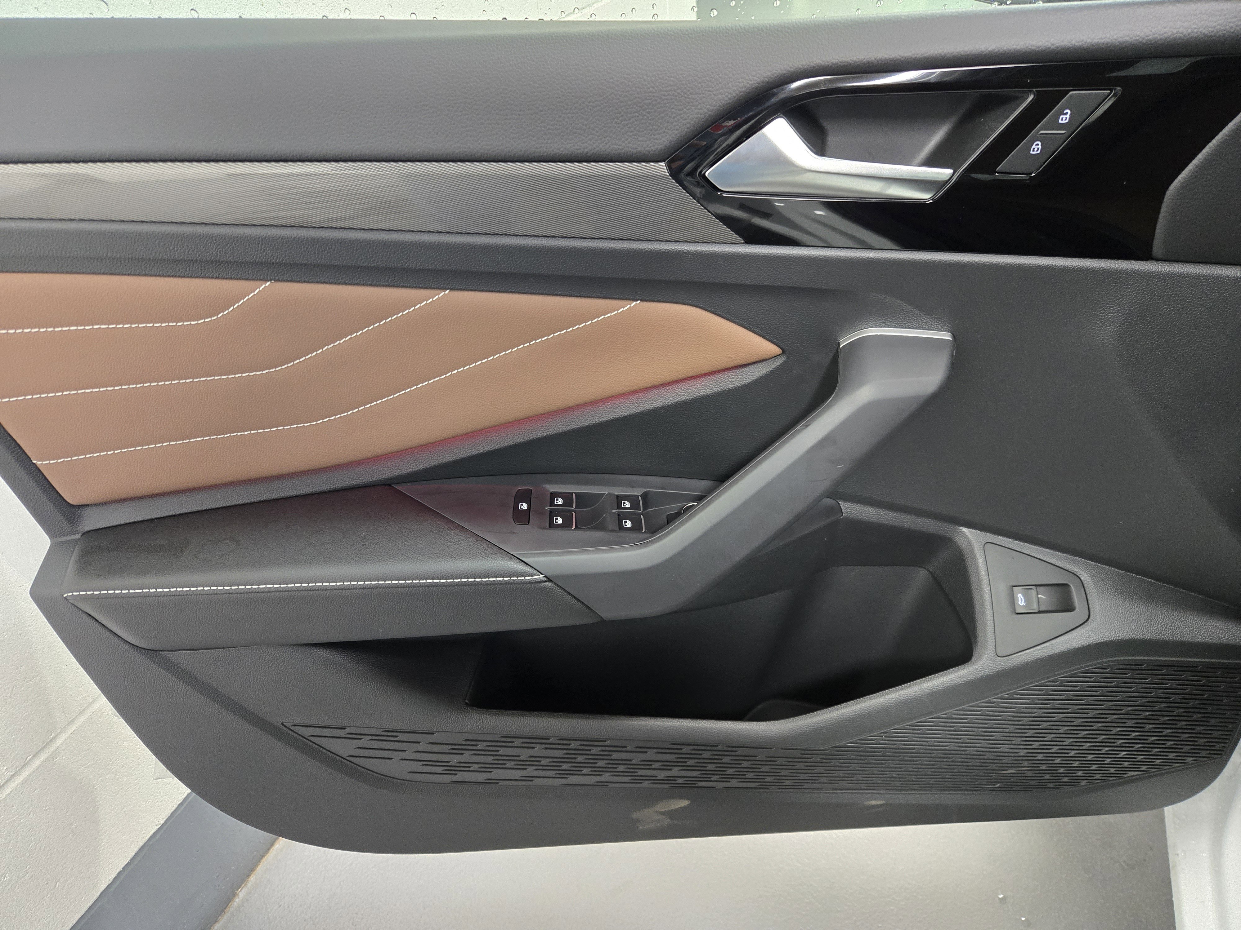 New 2025 Volkswagen Jetta SEL image 5