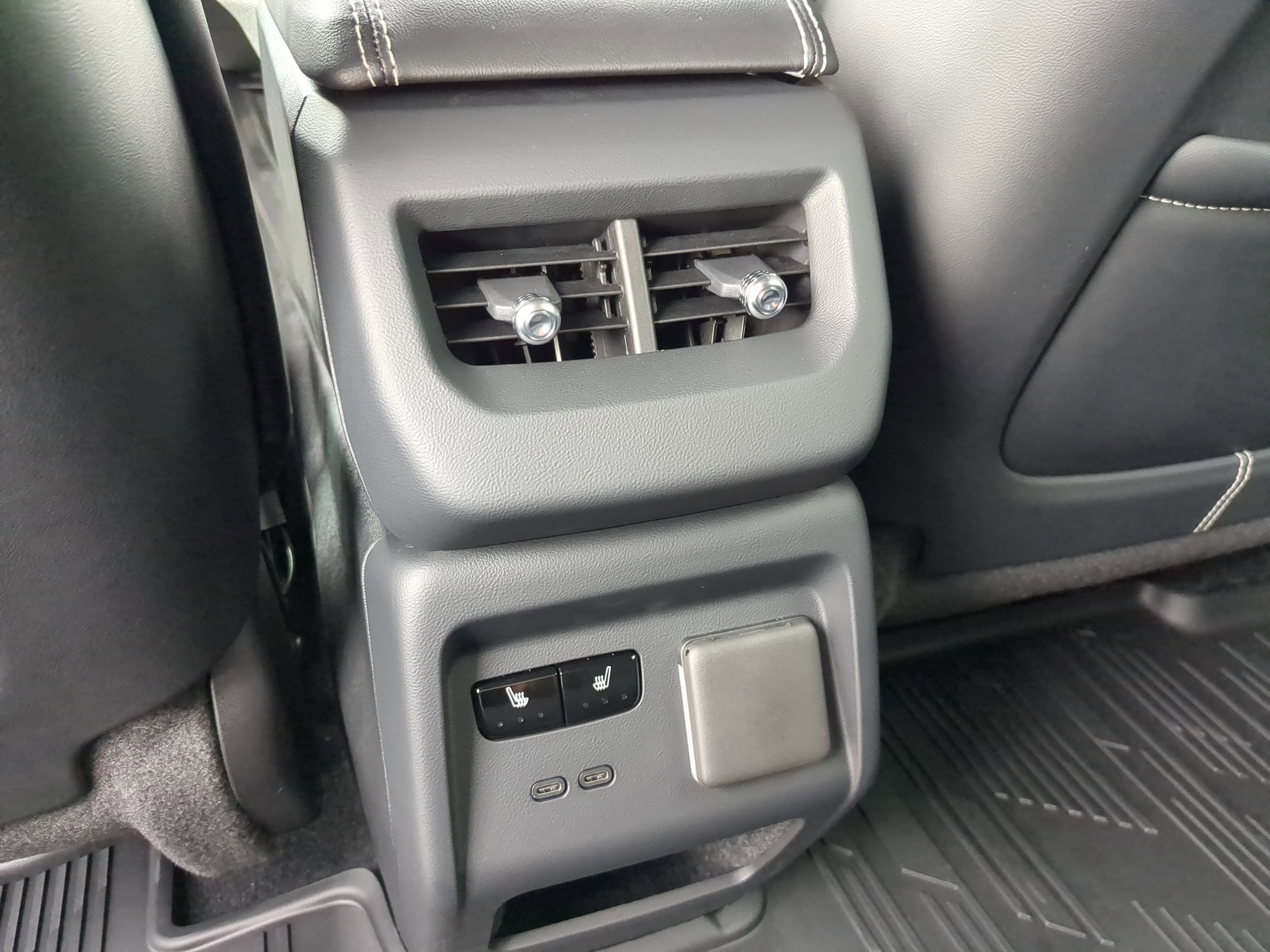 New 2026 Cadillac Optiq Luxury 2 w/ LPO, Floor Liner Package RWD image 15
